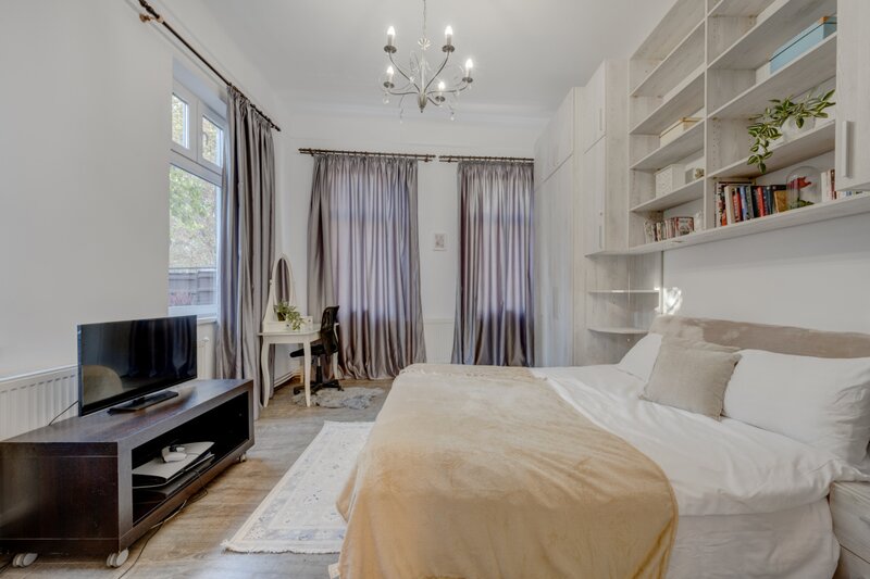 Vitan Casa interbelica cu farmec, in apropiere de Mall Vitan